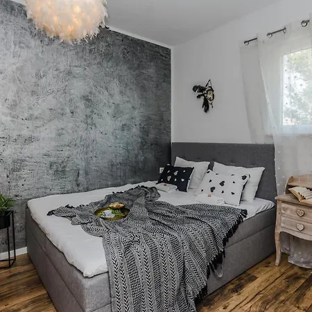 Francesca 아파트 비빈제